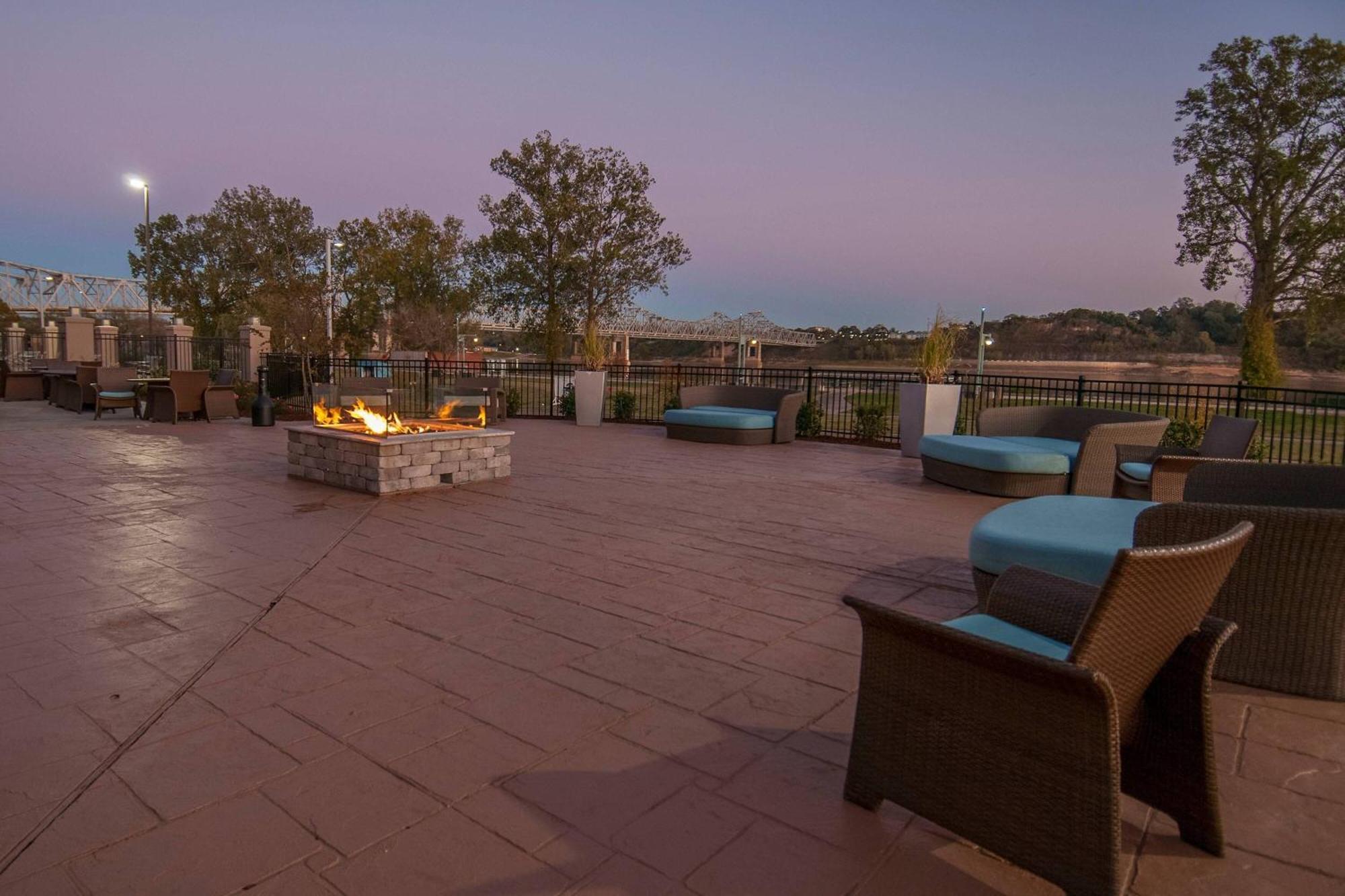 Towneplace Suites By Marriott Vidalia Riverfront Bagian luar foto