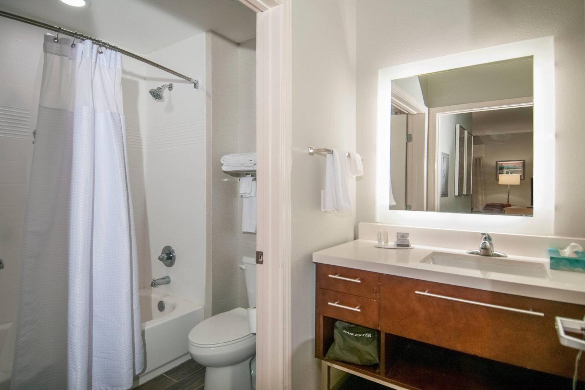 Towneplace Suites By Marriott Vidalia Riverfront Bagian luar foto